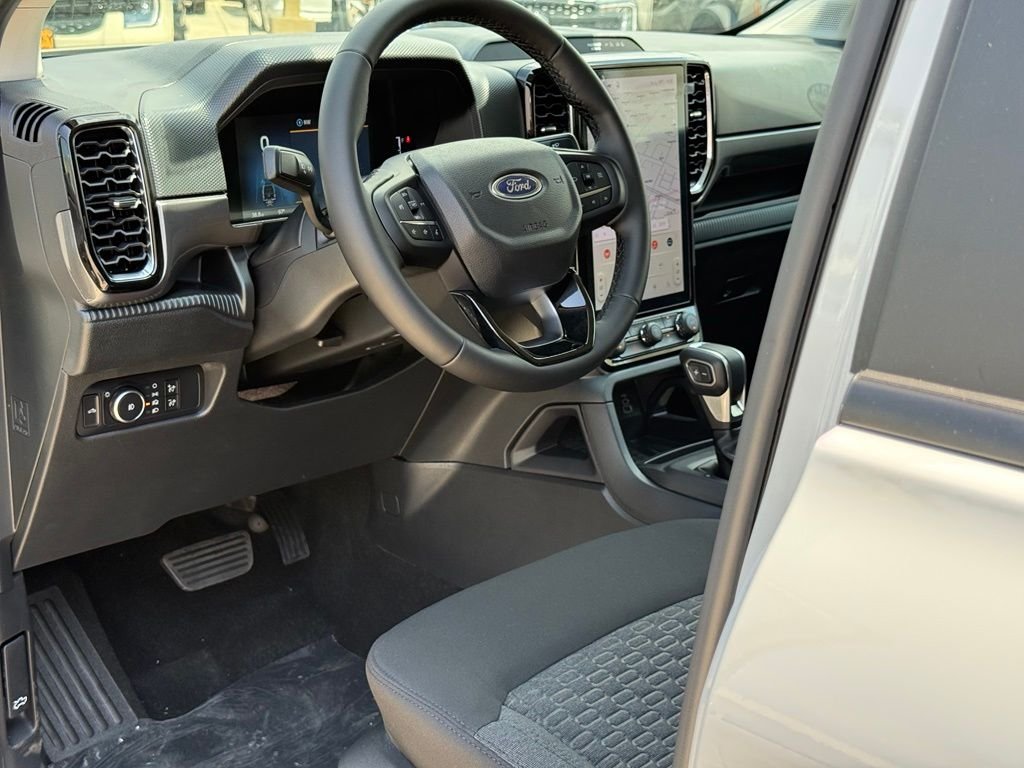 New 2026 Avalanche Ford XLT image 6