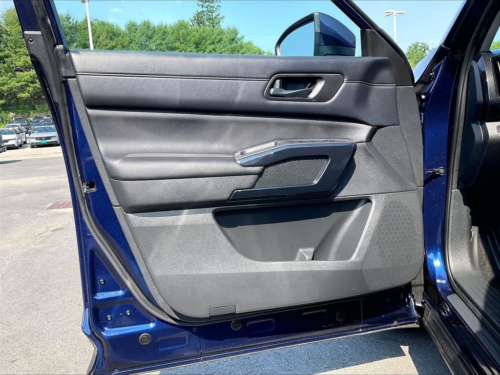 Used 2024 Deep Ocean Blue Pearl Nissan SV image 9