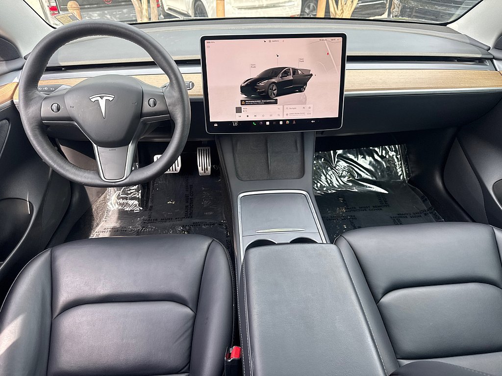 Used 2022 Black Tesla Long Range image 9