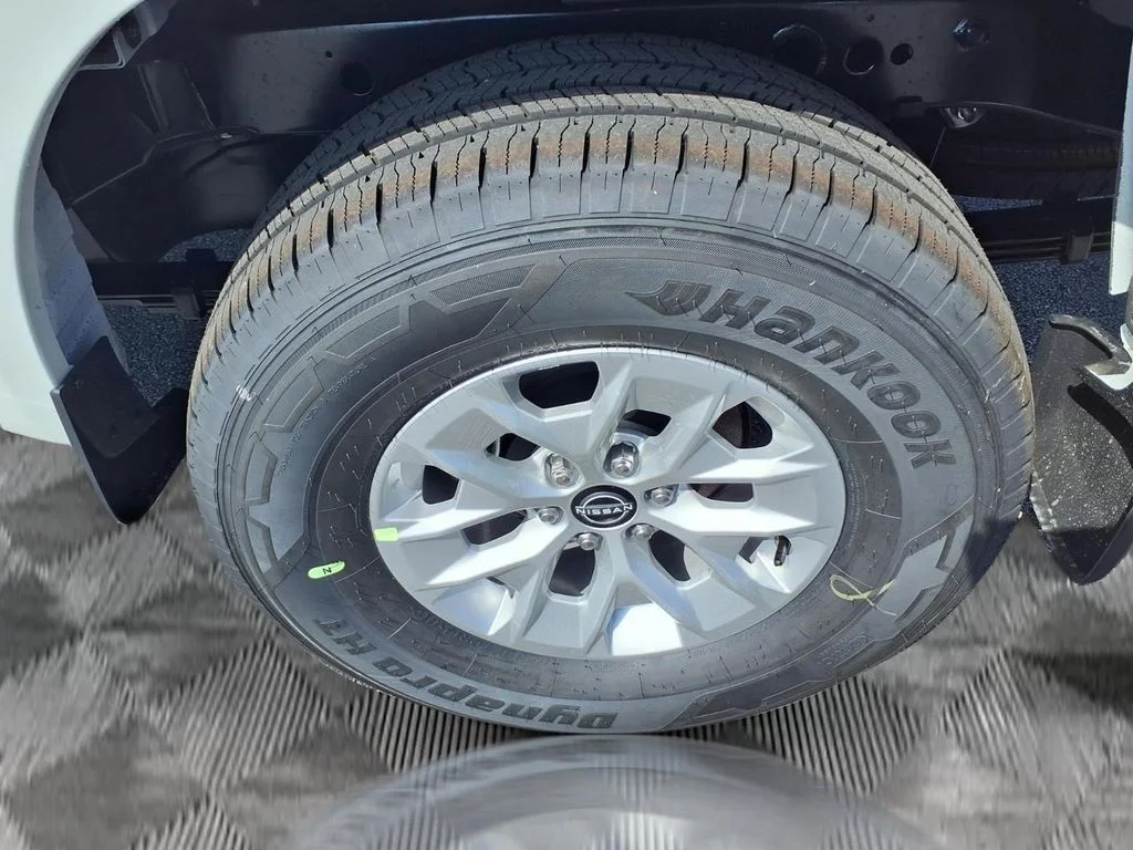 New 2026 Glacier White Nissan Crew Cab S image 18