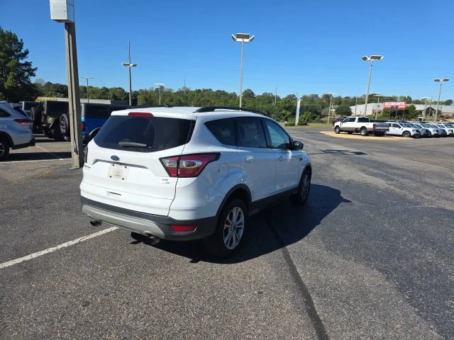 Used 2018 White Ford SE image 3