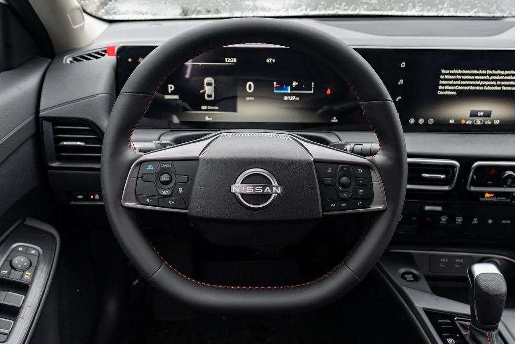 New 2026 Aspen White TriCoat / Super Black Two-tone Nissan SR image 12