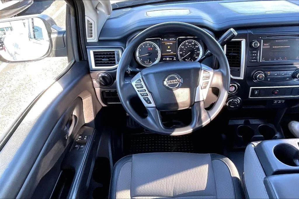 Used 2019 White Nissan S image 4