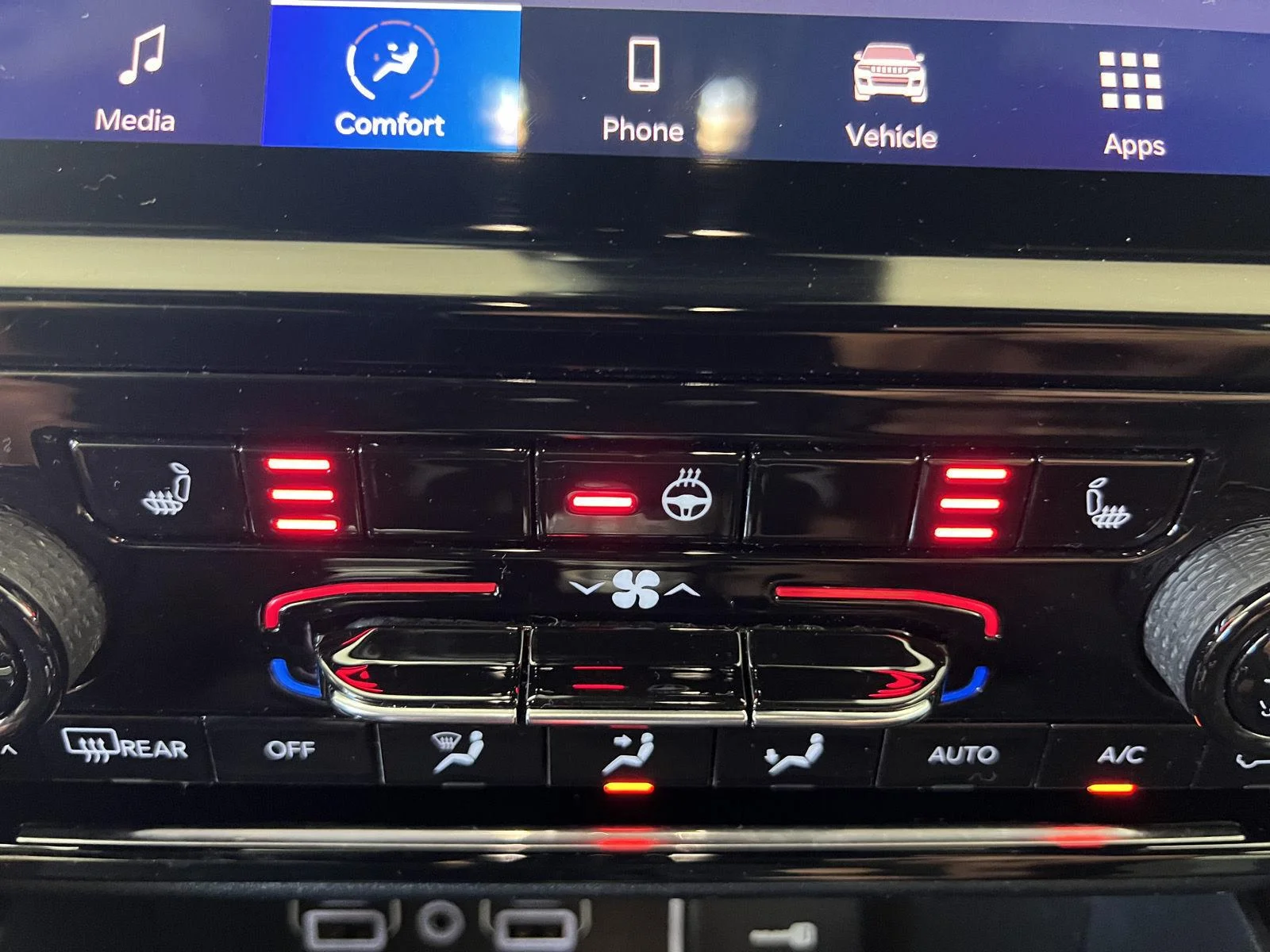 Used 2025 Bk Jeep Limited image 17