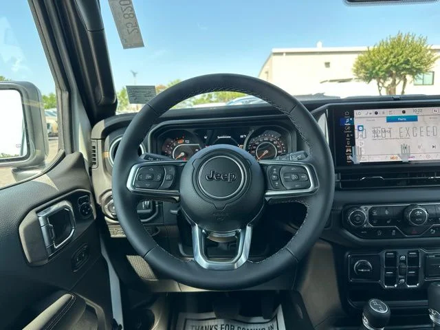 2025 Jeep Wrangler 4-Door Sahara - Photo 20