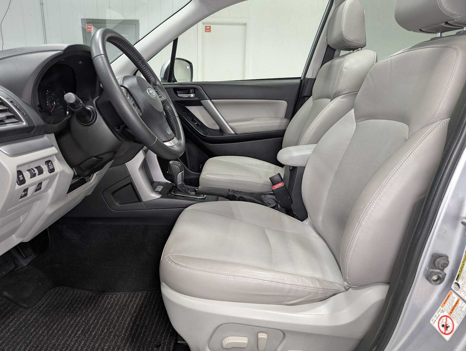 Used 2016 Ice Silver Metallic Subaru 2.5i Touring image 4