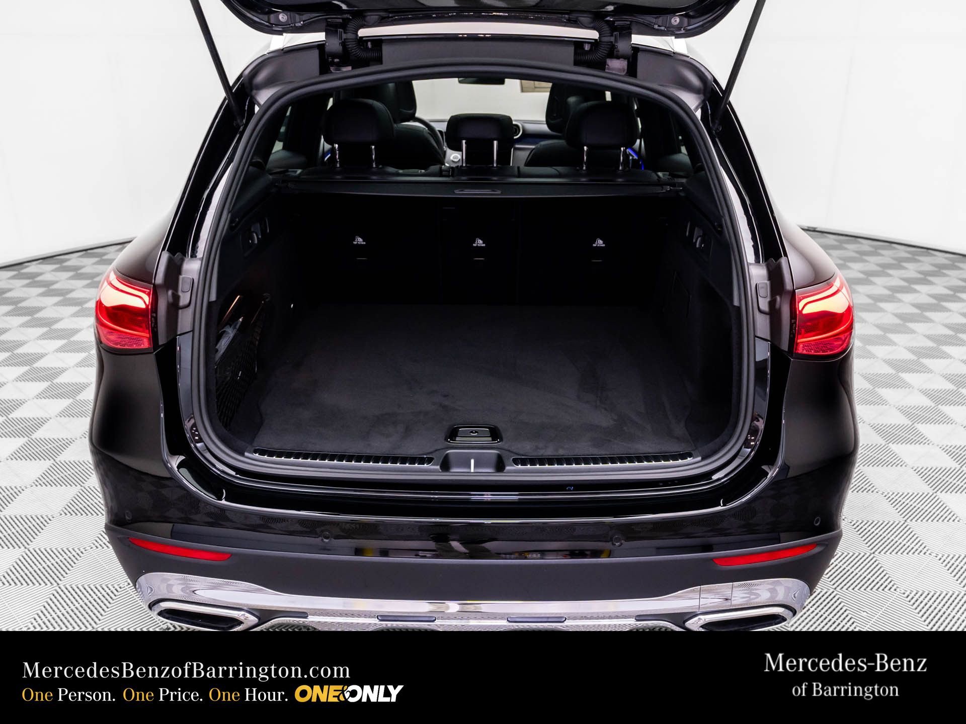 New 2026 Black Mercedes-Benz GLC 300 image 75