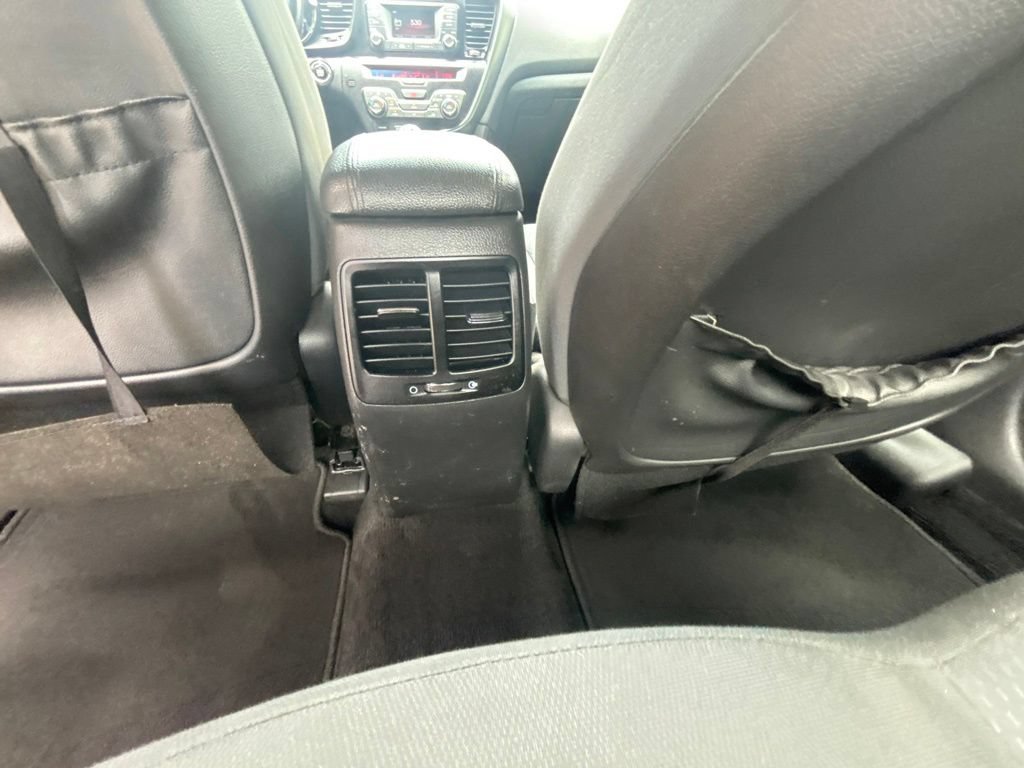 Used 2013 Black Kia LX image 18
