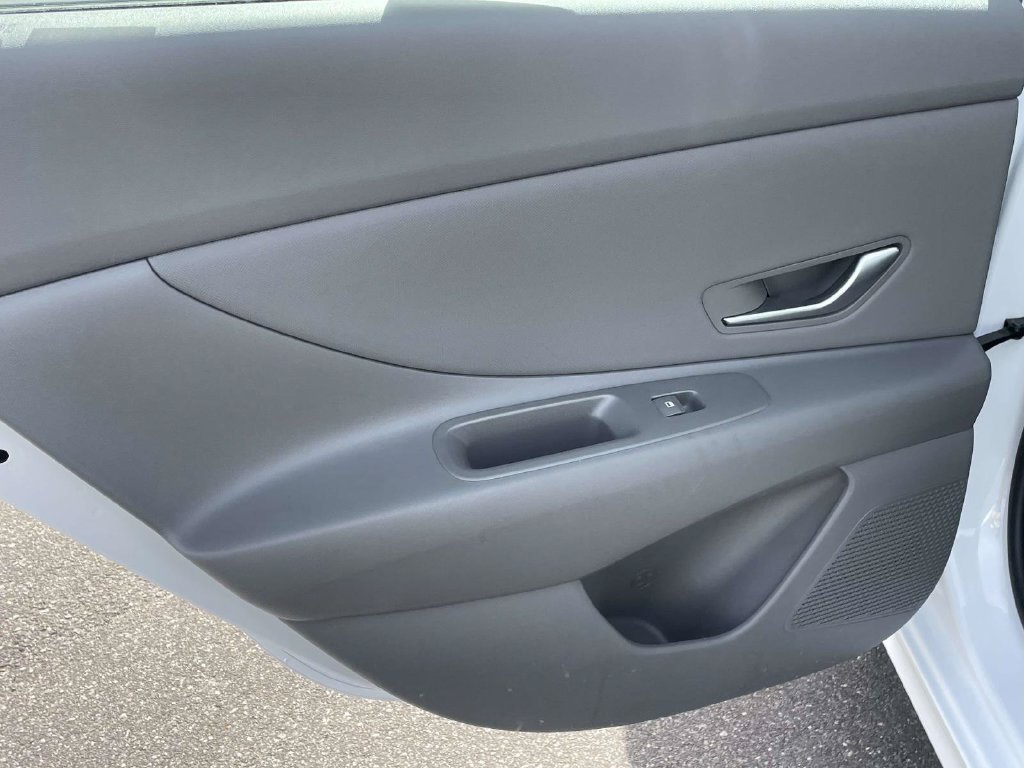 Certified Used 2025 White Hyundai SEL Sport image 19