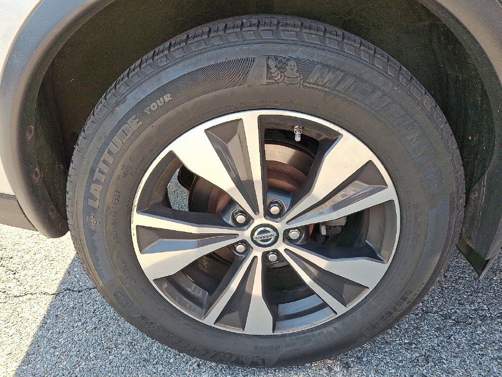 Used 2019 Silver Nissan SV image 8