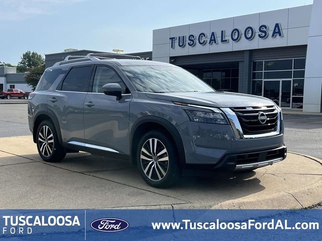 Used 2025 Gray Nissan Platinum image 1