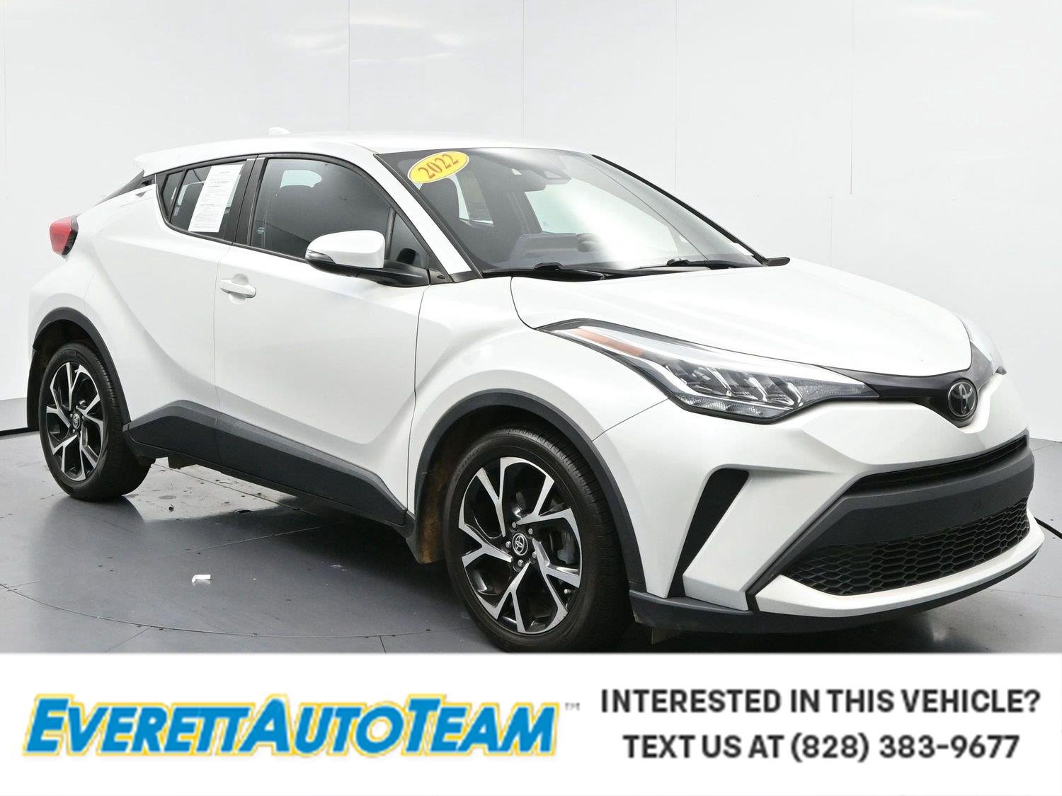 2022 Toyota C-HR XLE FWD   