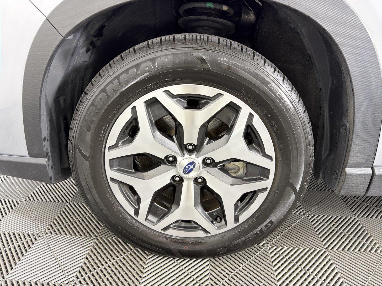 2023 Subaru Forester Premium - Photo 9