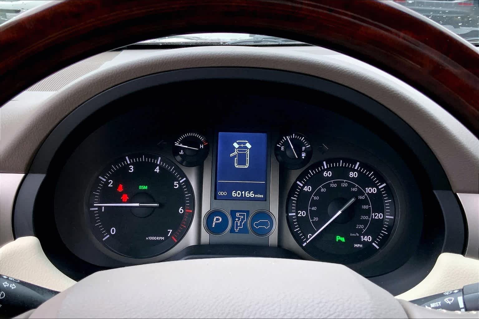 Used 2016 Claret Mica Lexus  image 25