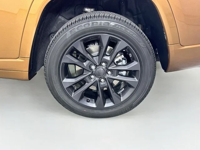 New 2026 Copper Shino Metallic Clear-Coat Exterior Paint Jeep Limited image 33