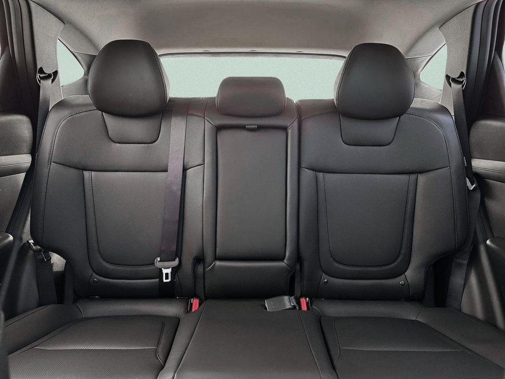 New 2026 Silver Hyundai SEL Convenience image 16