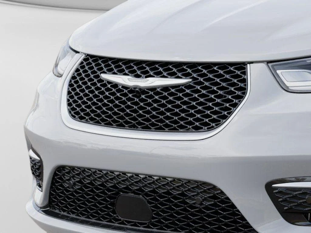 New 2026 Bright White Clear-Coat Exterior Paint Chrysler Pinnacle image 11
