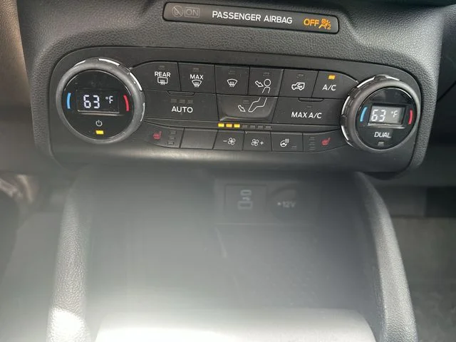 Used 2021 Blue Ford Outer Banks image 40