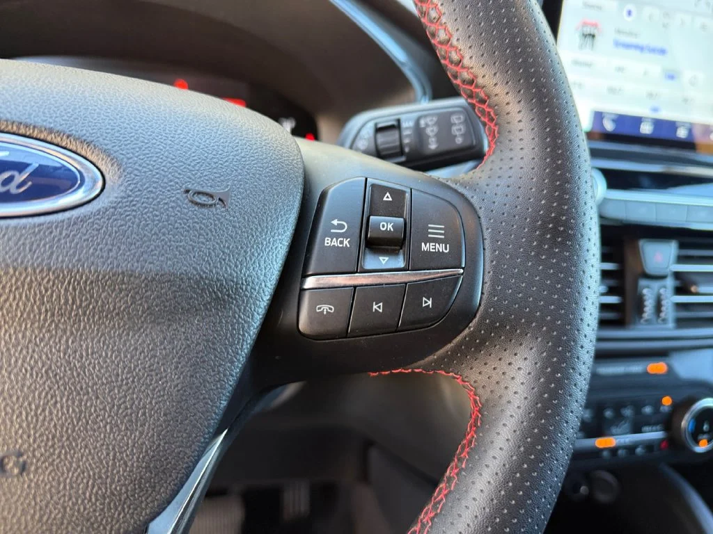2025 Ford Escape ST-Line Select - Photo 25