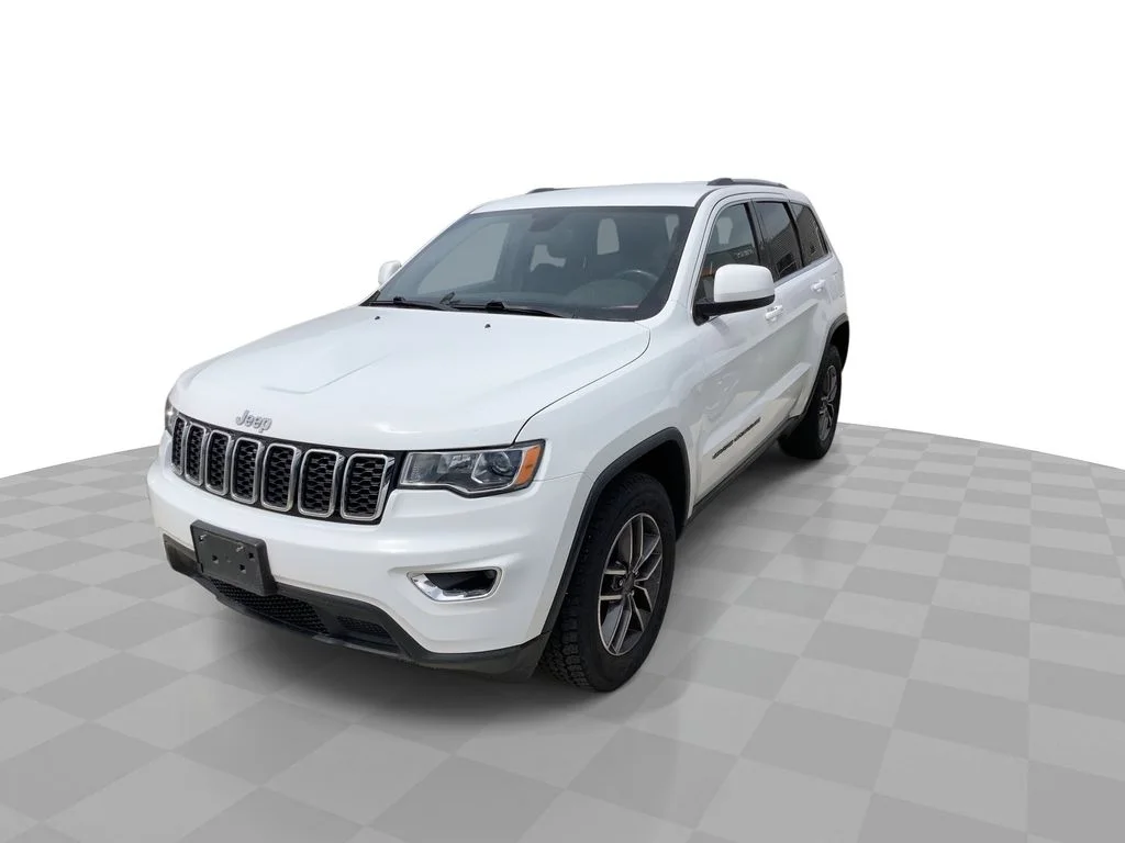 Used 2020 White Jeep Laredo E image 3
