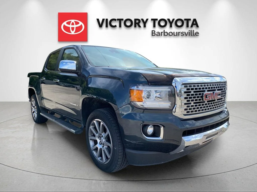 Used 2017 Gray GMC Denali image 5