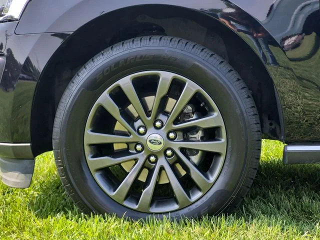 Used 2020 Black Ford Limited image 17