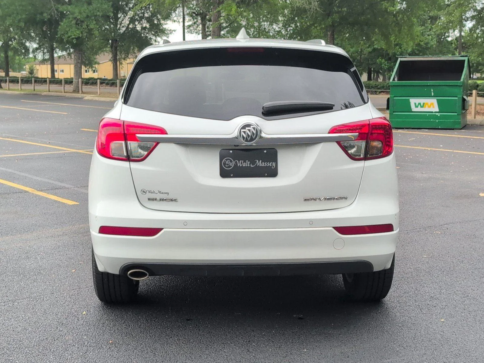 Used 2018 SUMMIT WHITE Buick Essence image 4