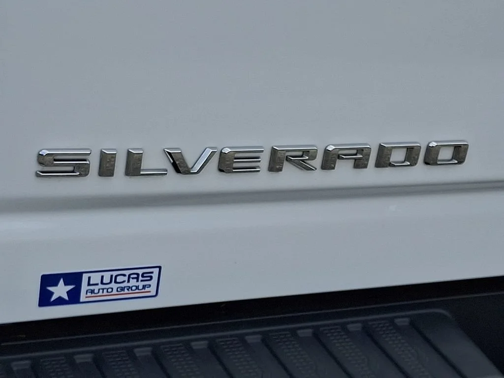 Used 2024 Summit White Chevrolet LT image 31