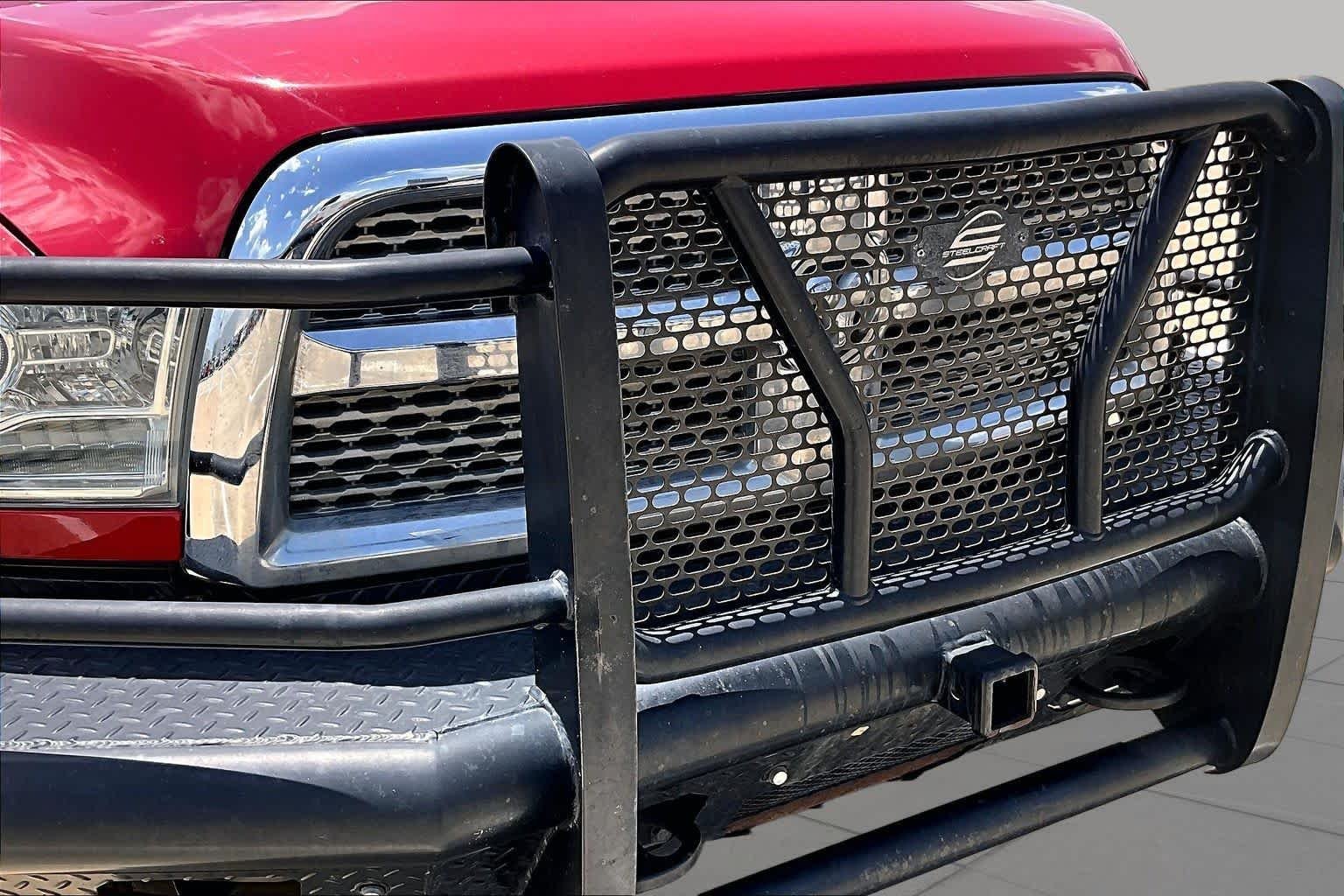 Used 2018 Flame Red Clearcoat Ram Laramie image 30