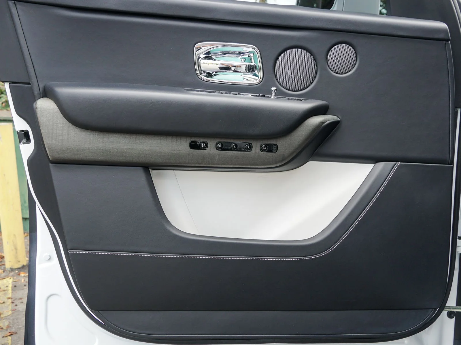 Certified Used 2024 Arctic White Rolls-Royce  image 29