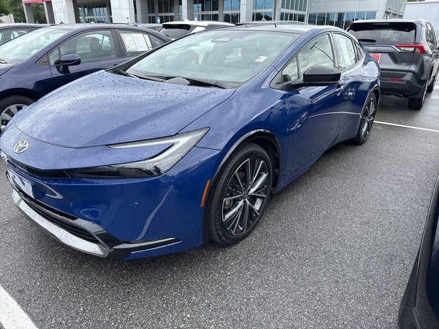 2025 Toyota Prius XLE