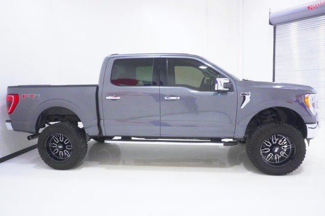 Used 2022 GREY Ford XLT image 4