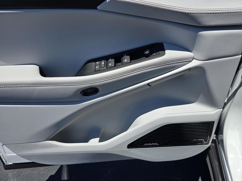 2026 Jeep Cherokee Overland - Photo 18