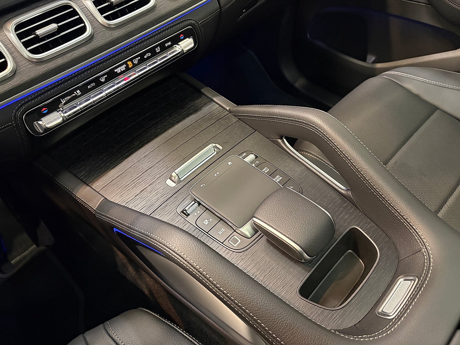 New 2026 Obsidian Black Metallic Mercedes-Benz 4MATIC® image 54