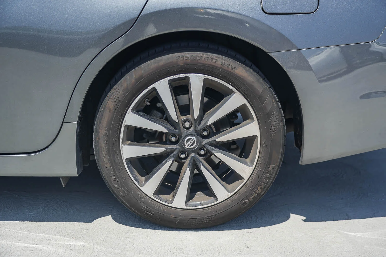 Used 2018 Gun Metallic Nissan 2.5 SV image 13