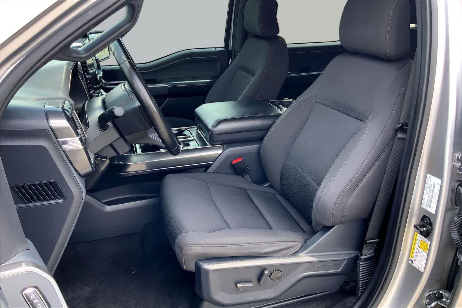 Used 2023 Iconic Silver Ford XLT image 8