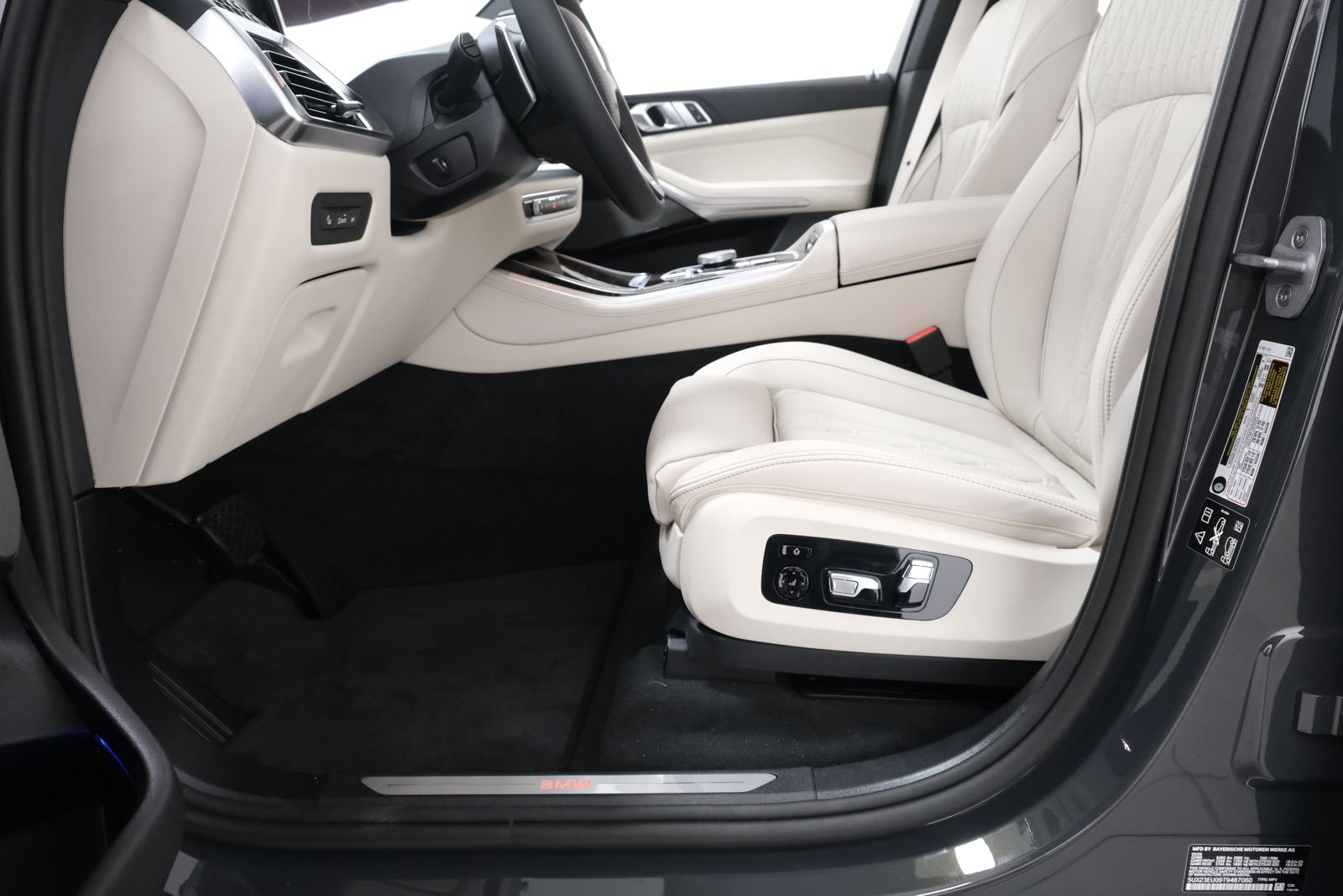 New 2026 Dravit Grey Metallic BMW xDrive40i image 52