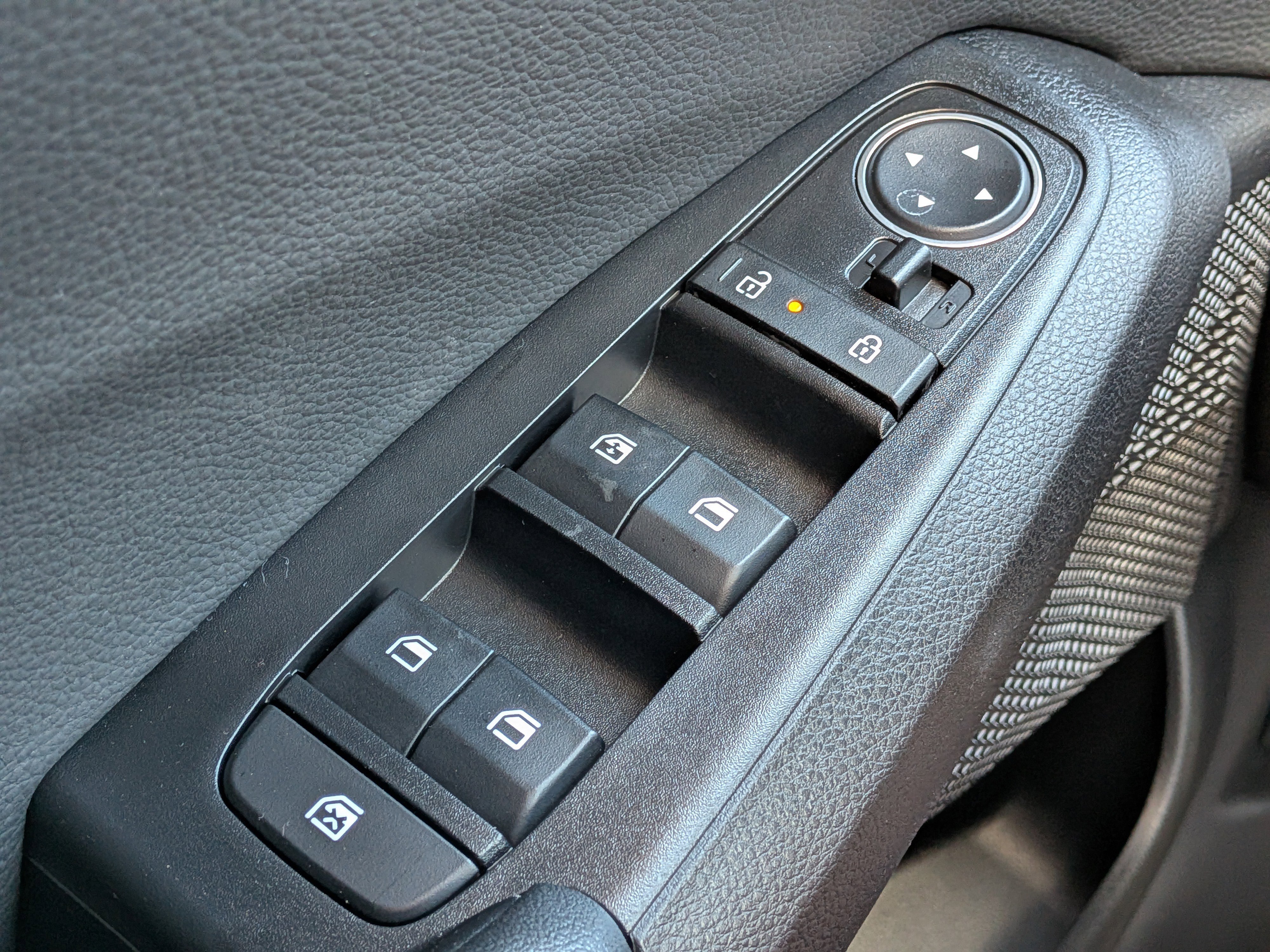 New 2026 Steel Gray Kia EX image 24