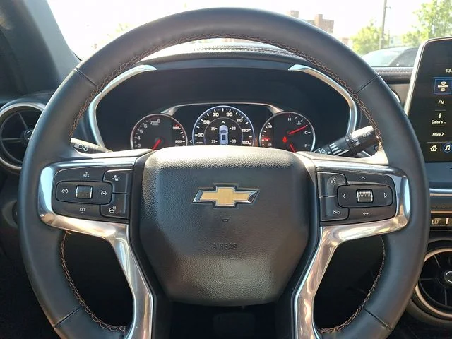 Used 2025 Black Chevrolet Premier image 20