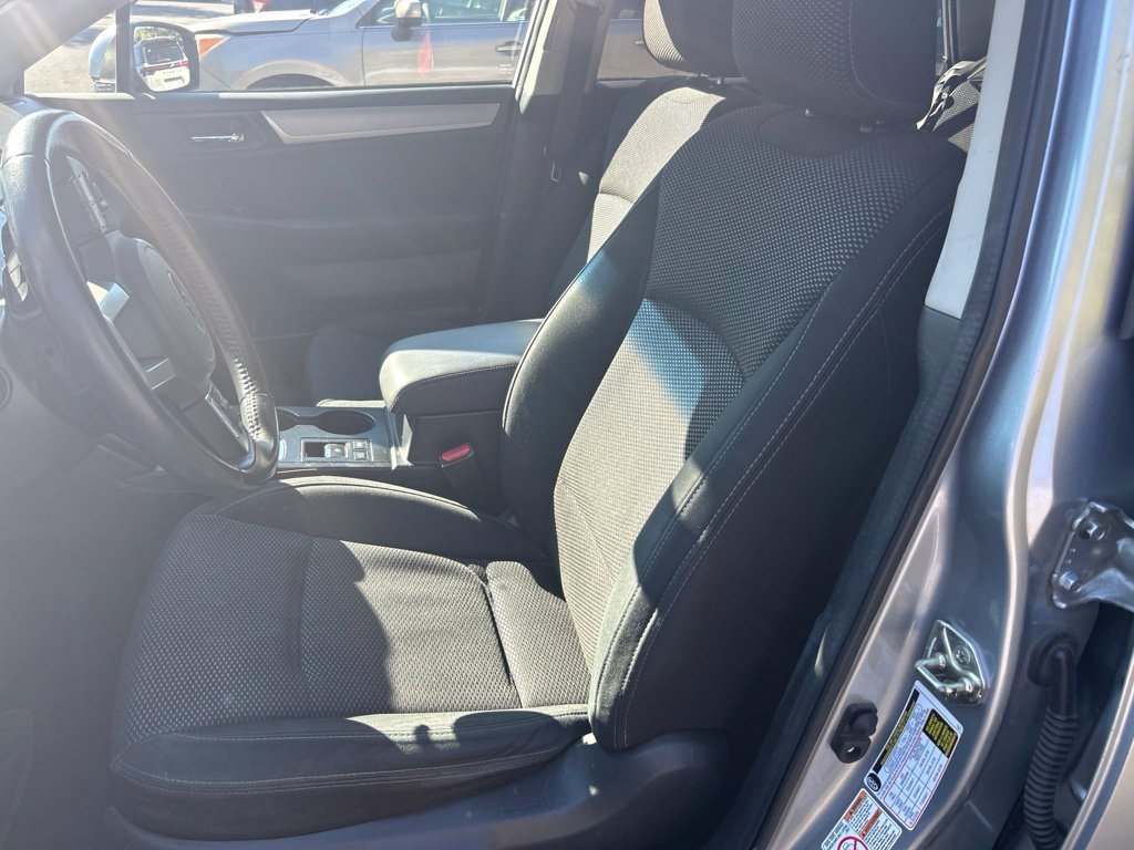 Used 2017 Silver Subaru 2.5i Premium image 14