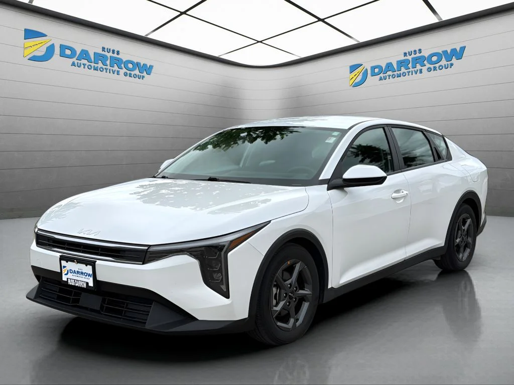 2025 Kia K4 LXS AT's photo