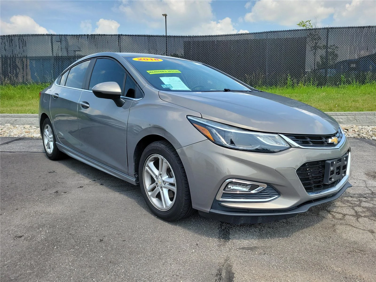 Used 2018 Chevrolet Cruze LT with VIN 1G1BE5SM4J7149214 for sale in Hamilton, OH