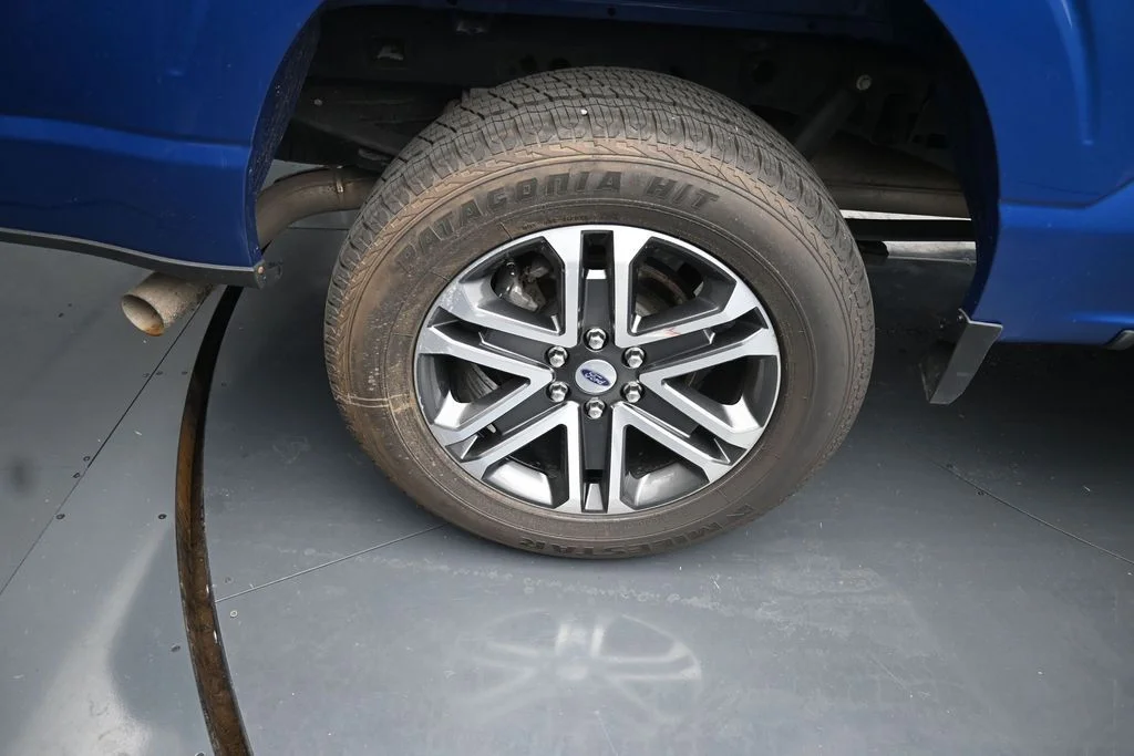 Used 2023 Blue Ford XL image 9