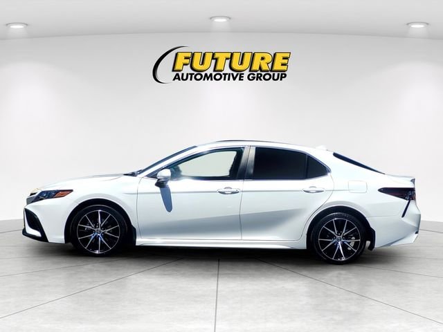 Used 2023 White Toyota SE image 7