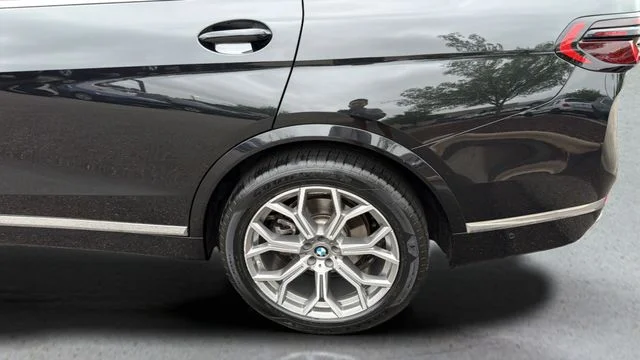 Used 2023 Black BMW xDrive40i image 43