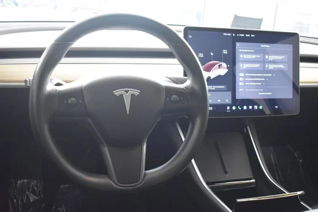 Used 2018 White Tesla Long Range image 20