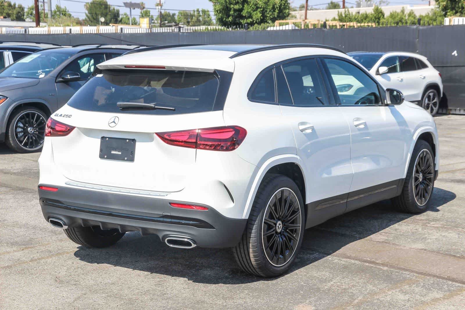 New 2026 Polar White Mercedes-Benz GLA 250 image 4