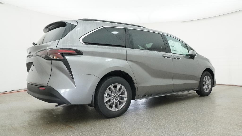 New 2026 Heavy Metallic Toyota LE image 21