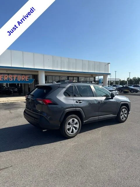 Used 2021 Gray Toyota LE image 5