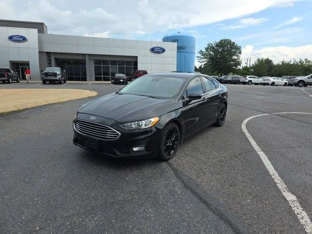 Used 2019 Black Ford SE image 7